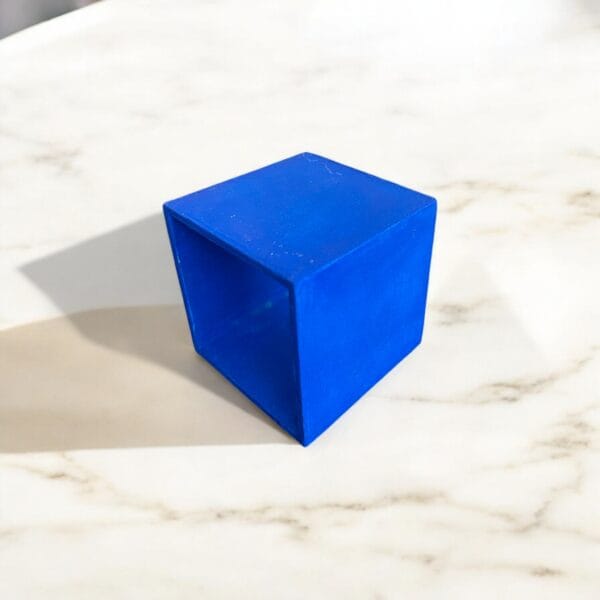 Enhance your dollhouse with this modern miniature display cabinet, perfect for 1/6 and 1/12 scale designs. This tiny cube box is a versatile accessory for DIY living room decor, doll furniture, or toy house displays.